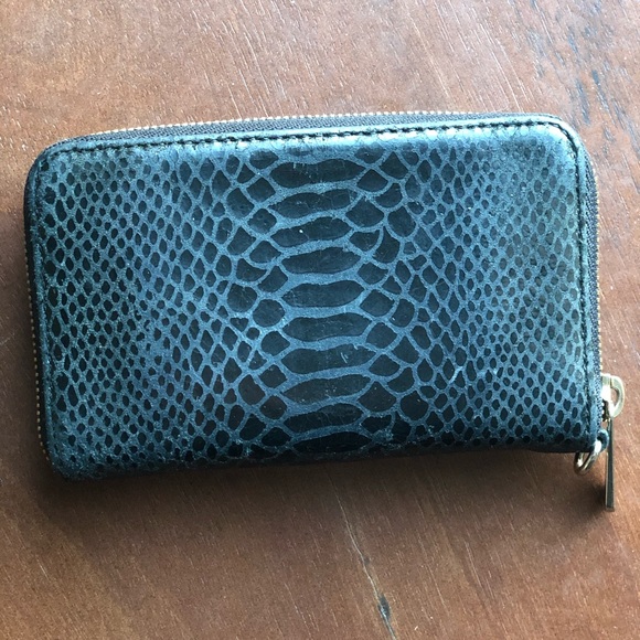 MICHAEL KORS Black Python Zip Wallet - Picture 2 of 8